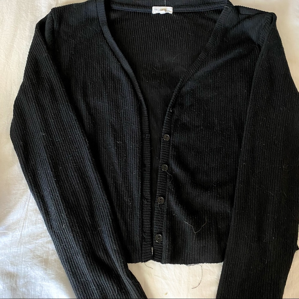 Cropped ribbed sweater